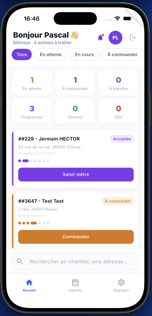 Capture d'écran de l'application WorkIt : tableau de bord métreur avec la liste des chantiers et leurs statuts